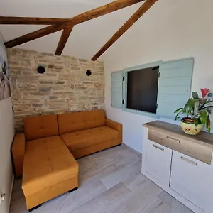 Apartments And Rooms Lucia&Veronica Gostinjska kuća